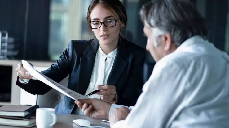How Injury Lawyers Help Clients Navigate Serious Accident Claims